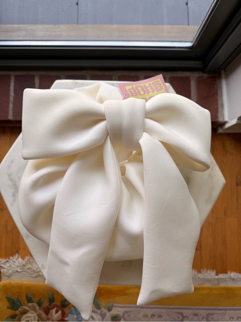 Cream Bow Hair Claw Clip - Elegant Women's Hair Accessory
